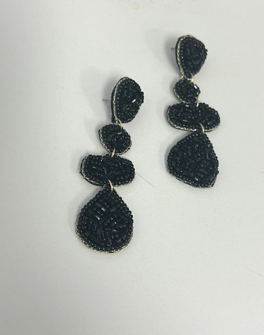 EARRING BLACK